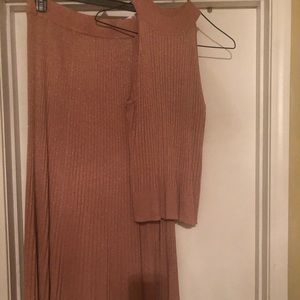 Pretty sparkly pink skirt with the matching top!